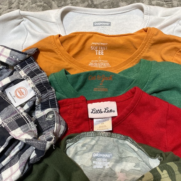 🔥4/20! Bundle of 5 girls shirts and dress. Size 4T - Picture 10 of 14